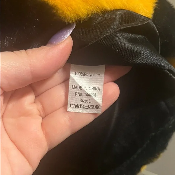 Free Haven Fuzzy Smiley Face Jacket - Picture 6 of 6